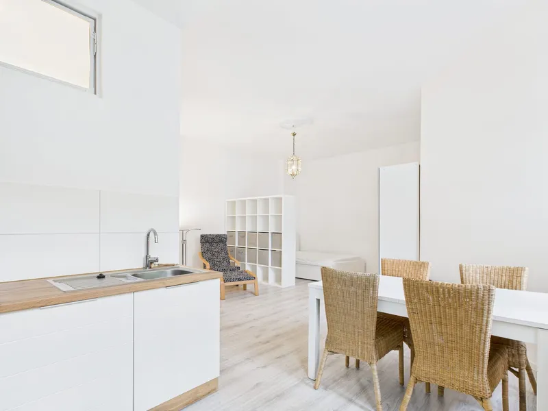 Modernes möbliertes Studio in Moabit mit Einbauküche, Waschmaschine und top Verkehrsanbindung — photo 1